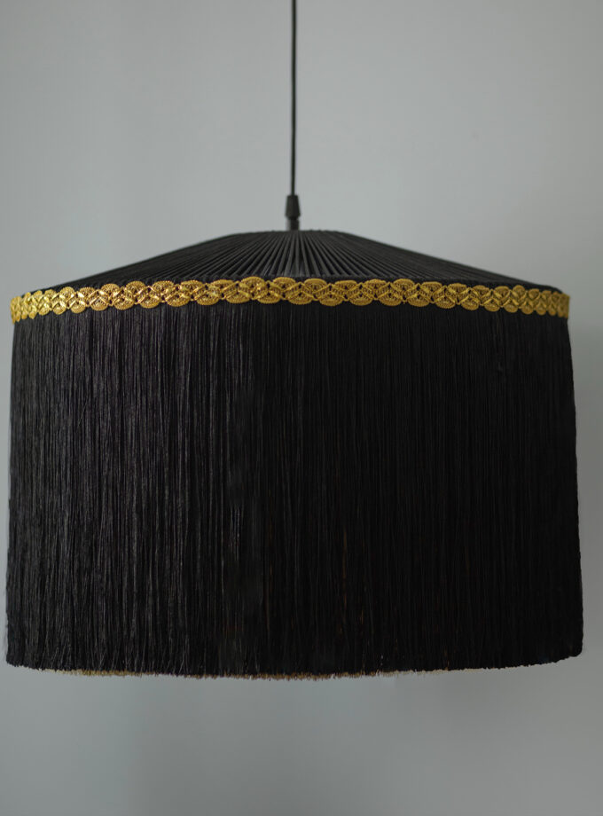 Lipsta z frędzlami 2