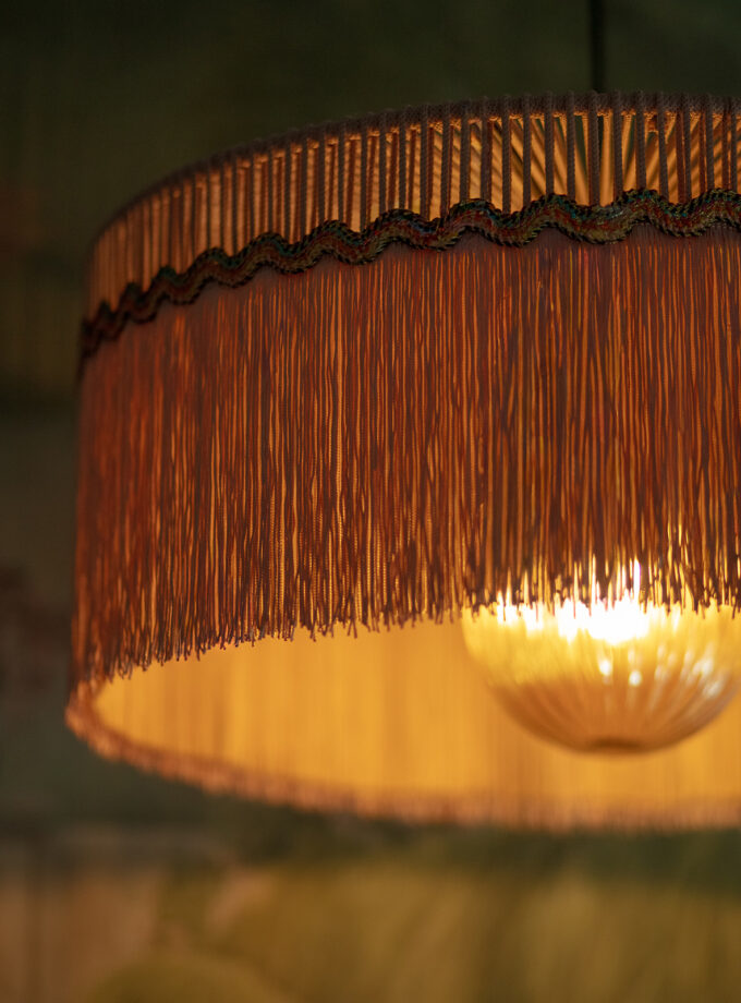 Lipsta z frędzlami 3