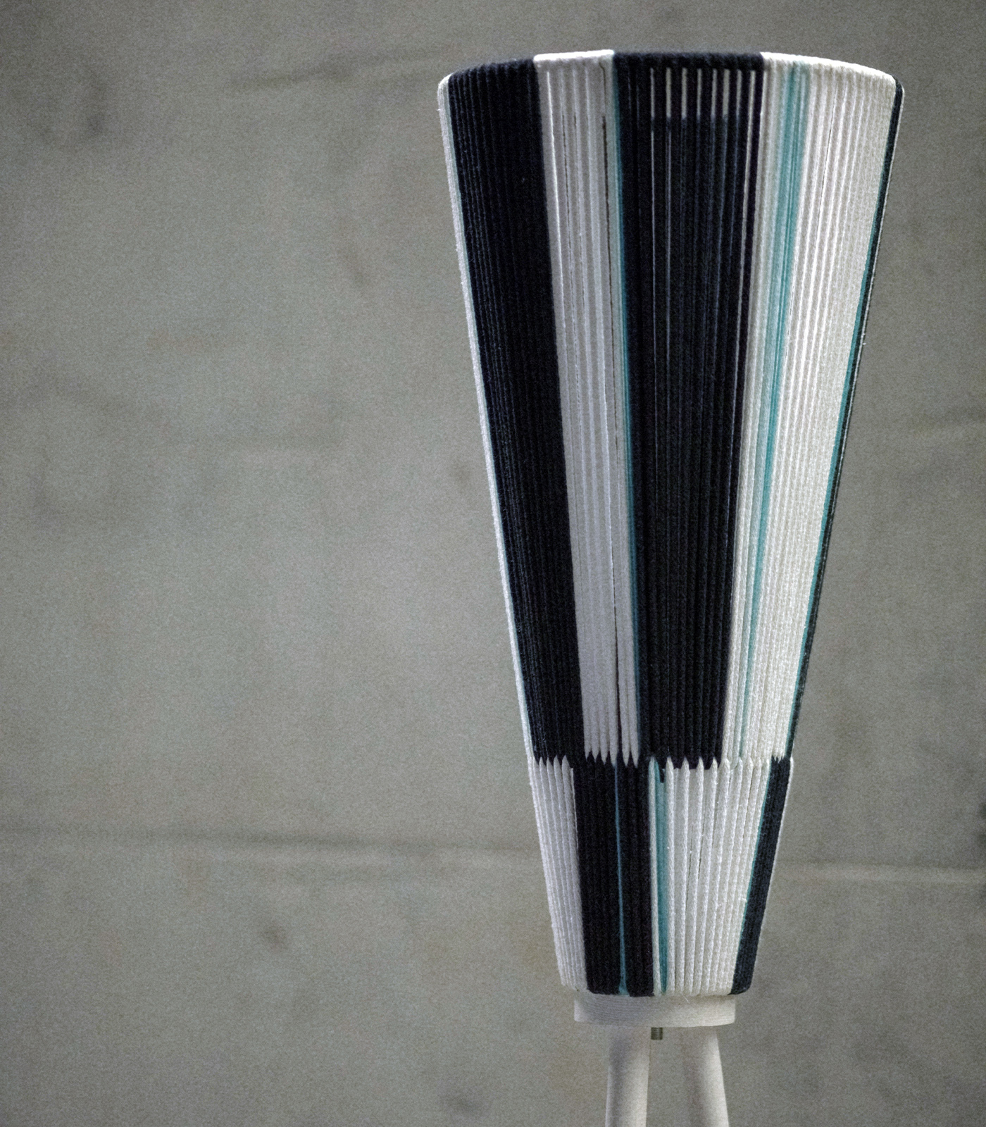 Zicherka 3 na trójnogu - obrazek 2