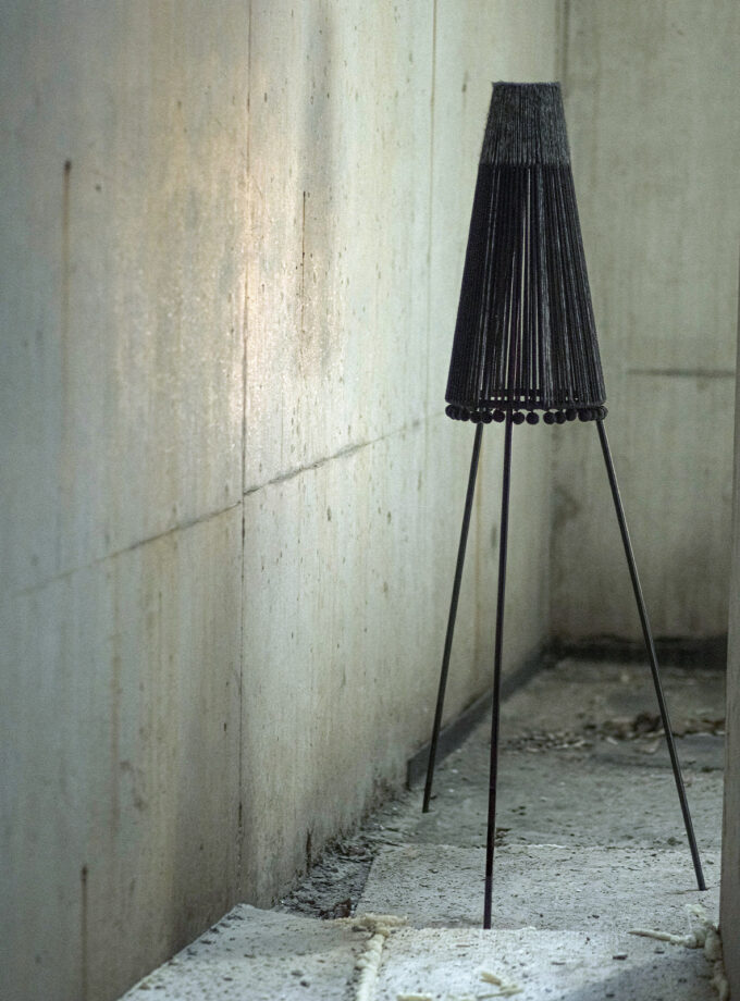 Zicherka 4 na trójnogu